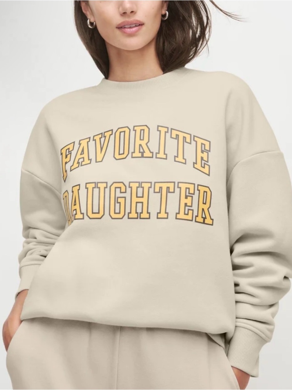 NWOT Favorite Daughter - The Collegiate Sweatshirt - Stone
Dijon Size Small